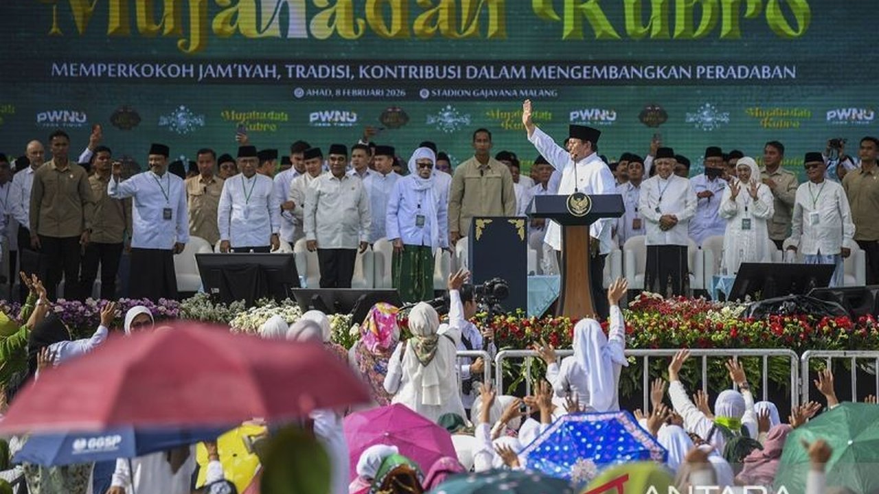 Presiden Prabowo Subianto menyampaikan terima kasih atas peran NU yang krusial dalam menjaga perdamaian dan stabilitas bangsa, serta merawat kerukunan. Simak apresiasi lengkapnya.