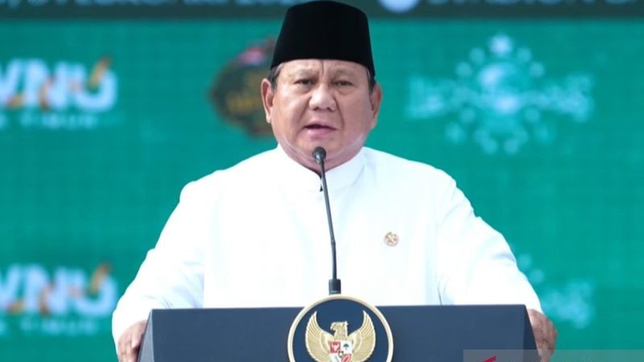 Presiden Prabowo Subianto berkomitmen kuat untuk membuka jutaan lapangan kerja melalui percepatan industrialisasi dan pembangunan perumahan nasional, demi kesejahteraan rakyat Indonesia.