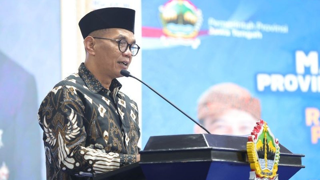 Menjelang Idul Fitri 1447 H, Ketua DPRD Jateng mendesak Pemprov dan pemerintah daerah mempercepat perbaikan jalan mudik Jateng demi keselamatan pemudik dan kelancaran arus lalu lintas.