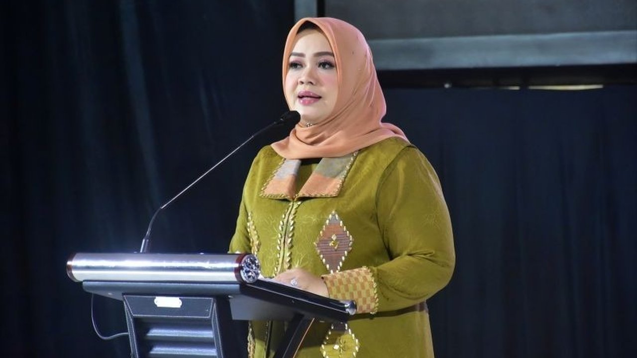 Wakil Gubernur NTB Indah Dhamayanti Putri menekankan pentingnya perlindungan penenun wastra NTB. Upaya ini menjadi kunci utama melestarikan budaya sekaligus meningkatkan kesejahteraan masyarakat.