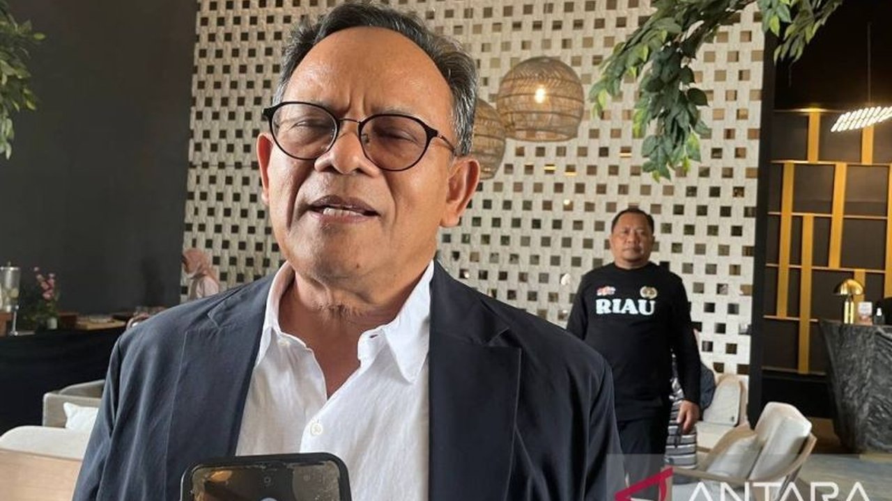 Dewan Pers menerima hingga 10 aduan setiap hari terkait sengketa pemberitaan. Ketua Dewan Pers Komaruddin Hidayat mendesak media perkuat profesionalisme dan etika media pers agar kepercayaan publik tidak luntur.