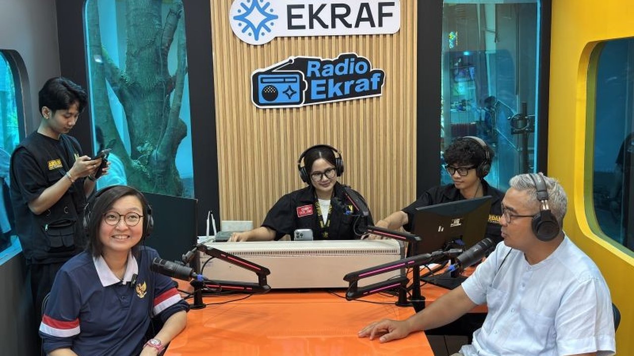 Kemenekraf resmi meluncurkan program Radio Ekraf di Bandung, memperkuat peran penyiaran sebagai fondasi ekosistem kolaborasi dan pengembangan talenta lokal dalam ekonomi kreatif.