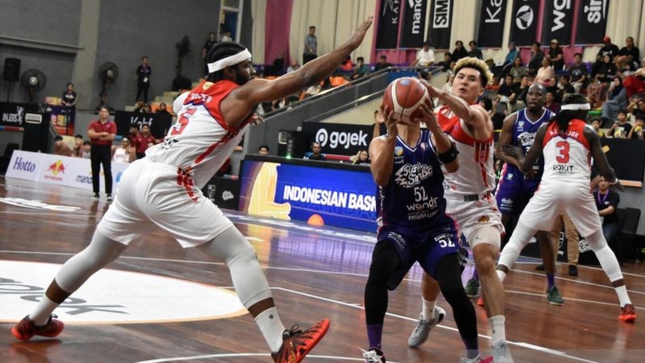 Simak lengkap **Jadwal IBL 2026 Pekan Keenam** yang akan menyajikan tujuh pertandingan seru, termasuk derby Jakarta dan laga juara bertahan Dewa United Banten. Jangan lewatkan aksi tim favoritmu di berbagai kota!