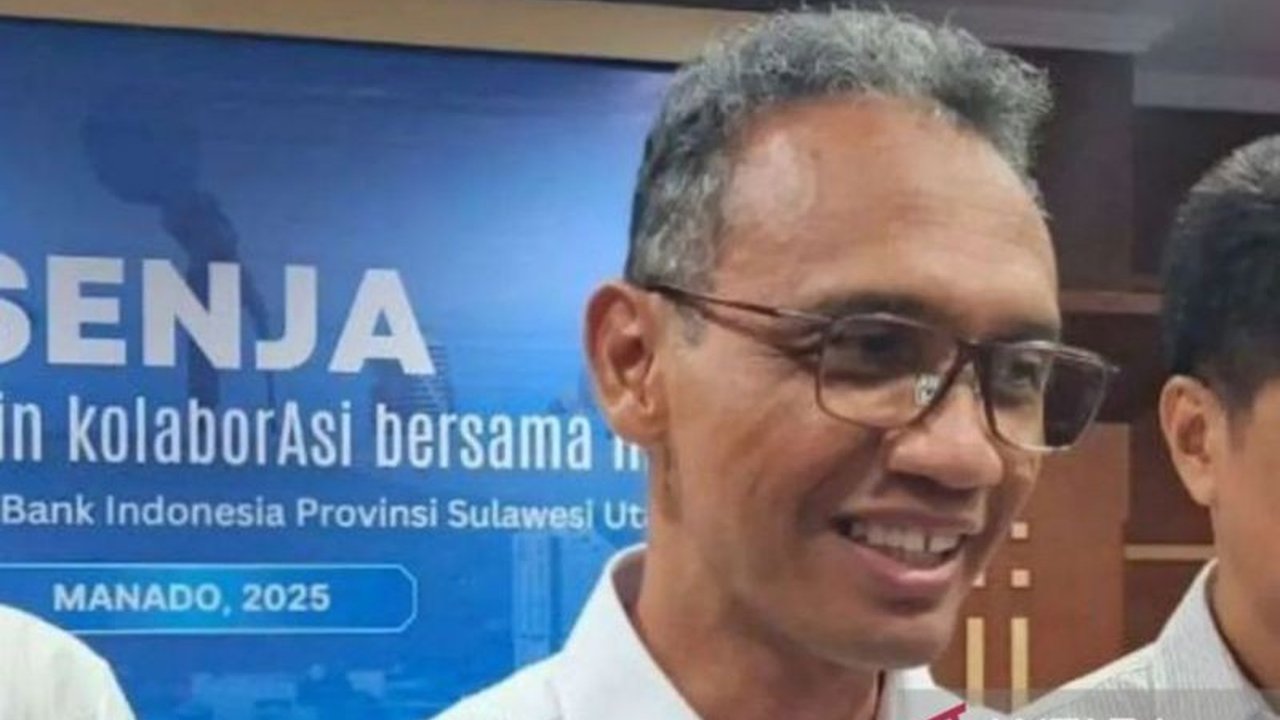 Pemerintah Kota Bitung bersama Bank Indonesia Sulawesi Utara menggelar High Level Meeting (HLM) TP2DD untuk memperkuat elektronifikasi pajak dan retribusi daerah, demi peningkatan Pendapatan Asli Daerah dan layanan publik yang efisien.