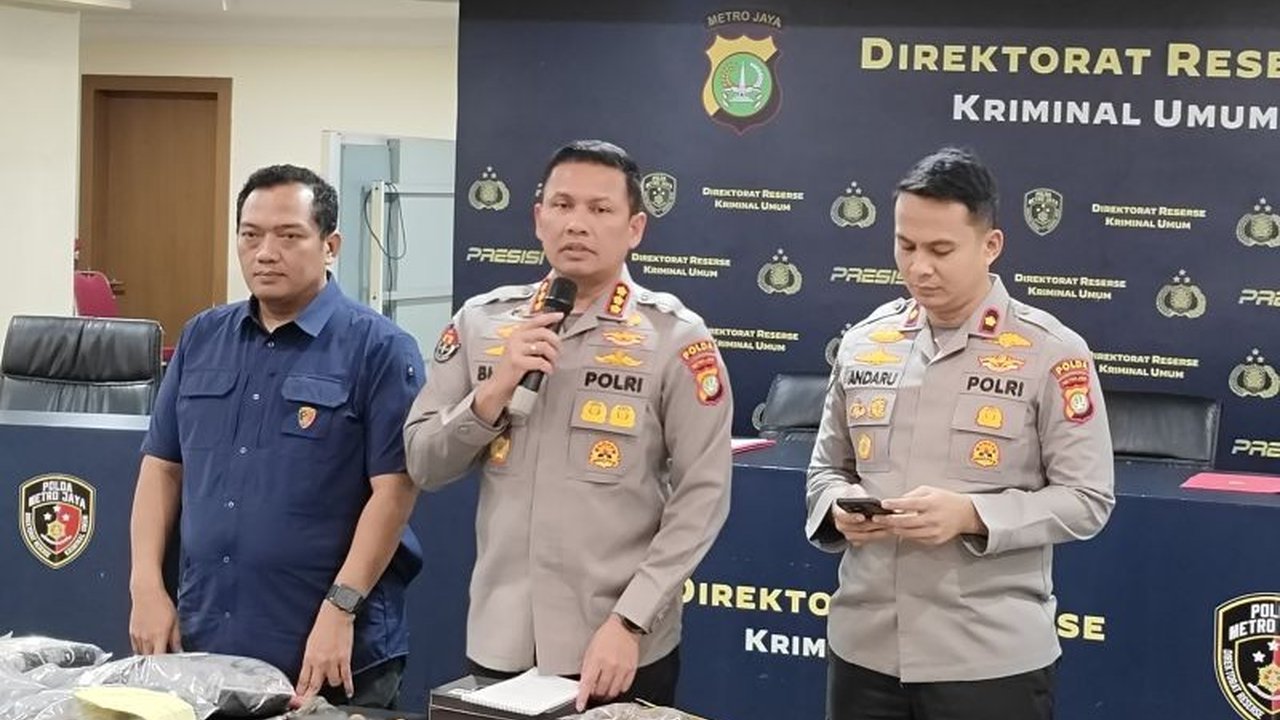 Polda Metro Jaya berhasil meringkus terduga pelaku pembuangan bayi di sebuah apartemen kawasan Bekasi, kasus yang sempat viral di media sosial dan menyita perhatian publik.