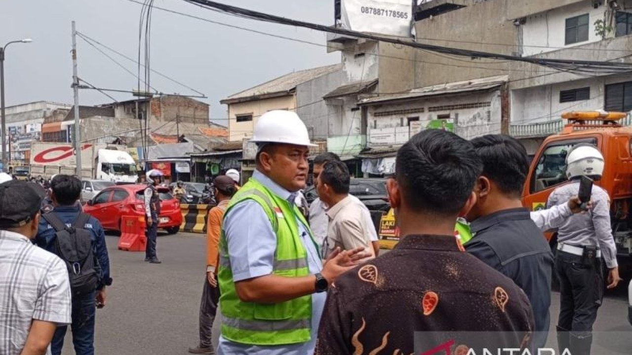 Pemerintah Kabupaten Bogor gencar melanjutkan Trantibum di berbagai lokasi strategis. Simak bagaimana program ini menata pasar, kolong flyover, dan menertibkan kabel semrawut demi kenyamanan warga Kabupaten Bogor.