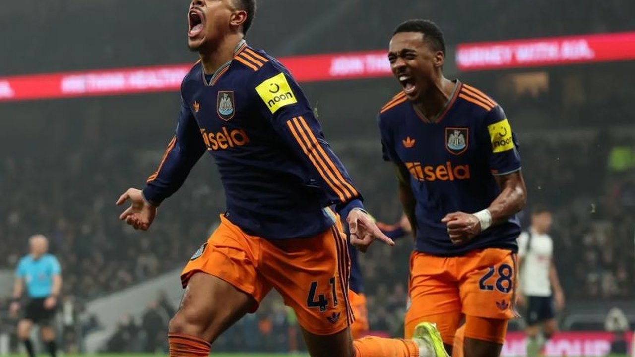 Tottenham kembali menelan kekalahan pahit saat menjamu Newcastle di kandang sendiri. Hasil ini membuat Tottenham Kalah dan kian mendekati zona degradasi Liga Inggris.