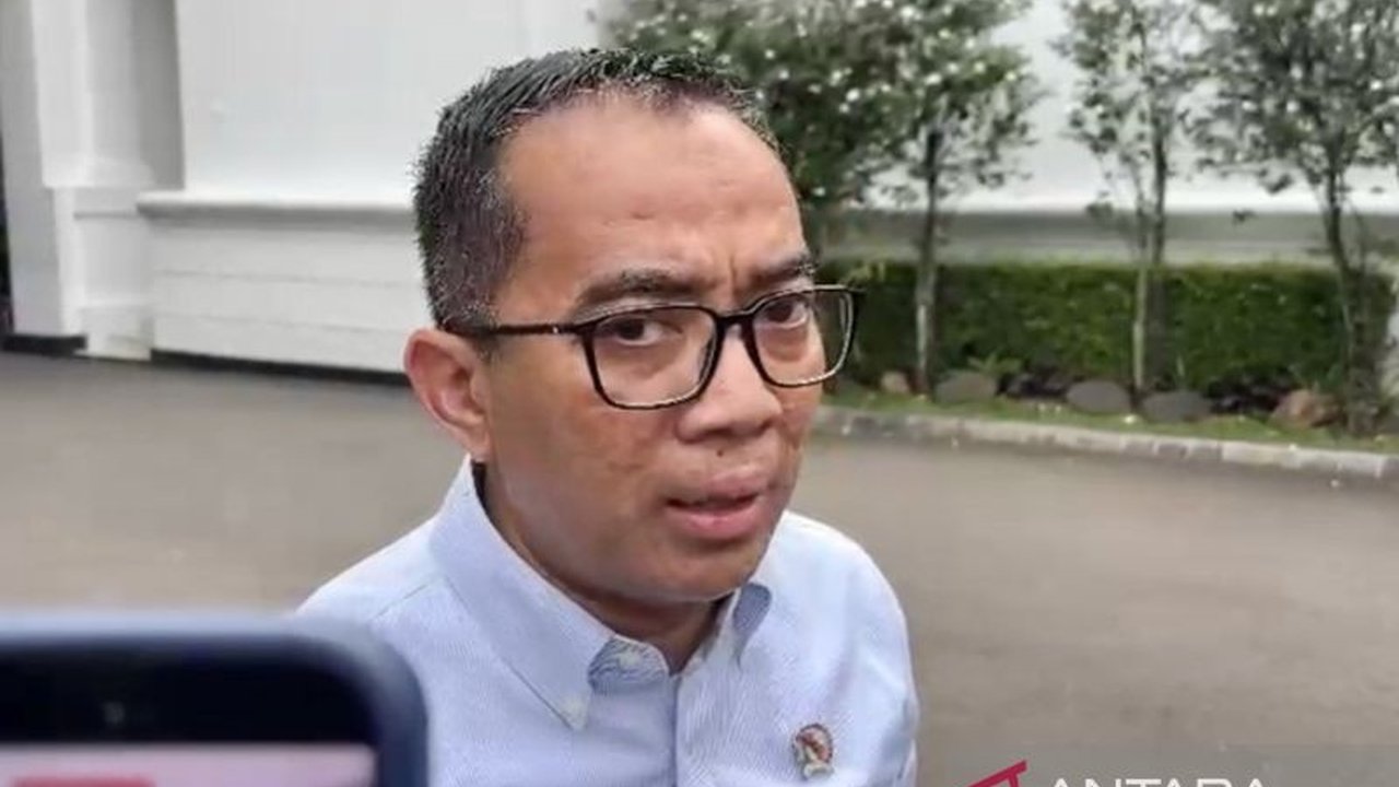Presiden Prabowo Subianto mendesak percepatan adopsi teknologi pengolahan sampah mikro yang dikembangkan universitas, demi efektivitas pengelolaan limbah di tingkat desa dan mengurangi volume sampah di TPA.