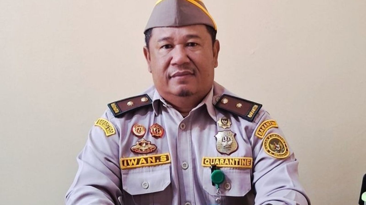 Badan Karantina Indonesia (Barantin) Kepulauan Riau memperketat pengawasan kapal di Natuna jelang perayaan Imlek dan Ramadan untuk menjaga keamanan hayati wilayah.