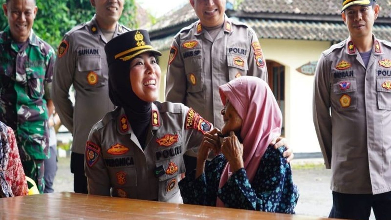 Kapolres Batang AKBP Veronika menyoroti peran pers yang vital sebagai penjernih informasi di era digital. Pers dianggap sebagai benteng pertahanan melawan hoaks dan pilar edukasi publik.