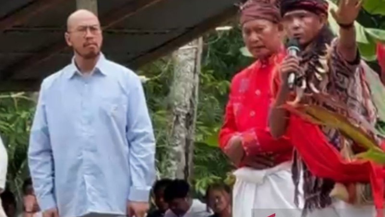 Komika Pandji Pragiwaksono telah menuntaskan sanksi adat di Toraja, menyelesaikan polemik candaan Rambu Solo dan mendapatkan pemulihan dari masyarakat adat setempat.