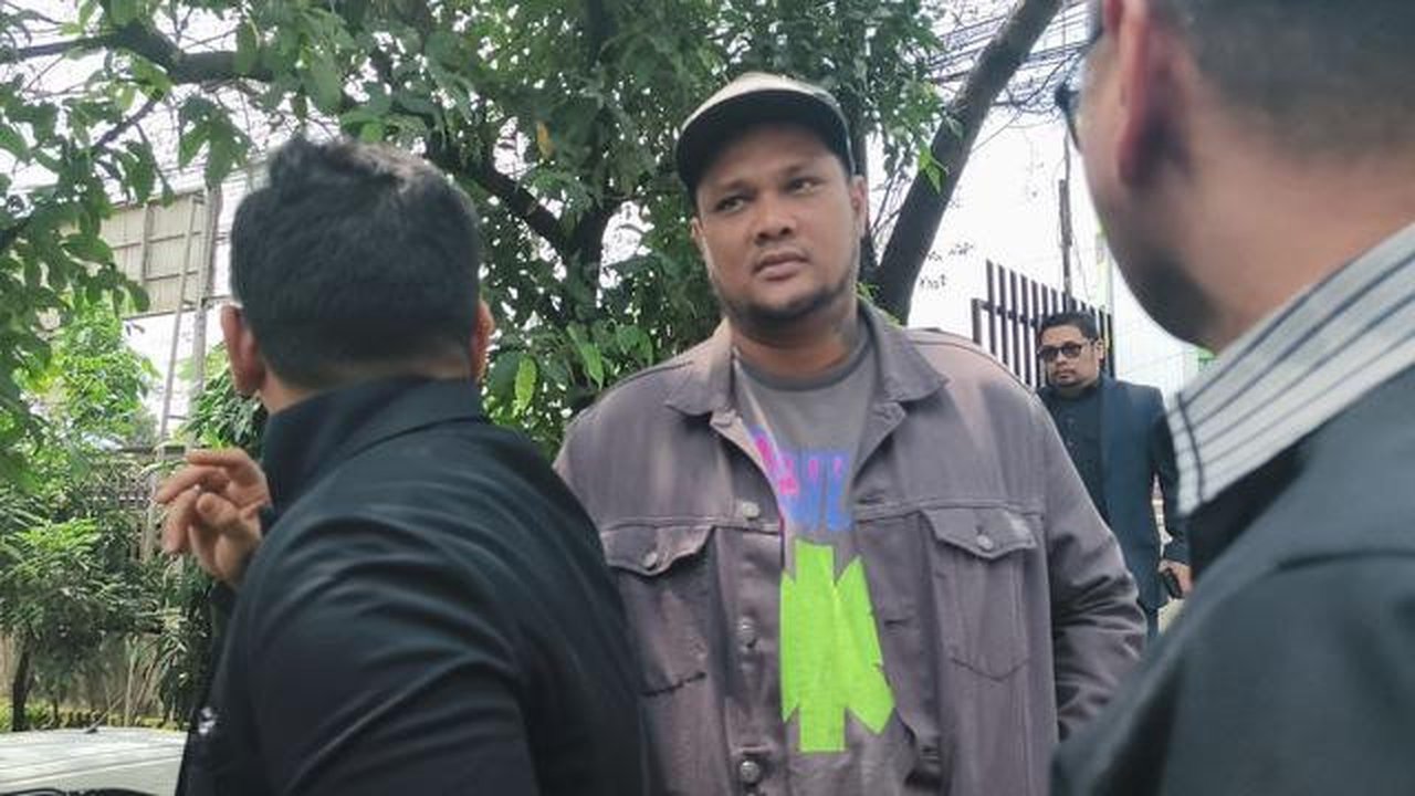 Meski lelah, Virgoun siap mediasi dengan Inara Rusli jika itu demi kepentingan anak-anak. Ia tak keberatan jika kekurangannya sebagai orang tua dikoreksi.