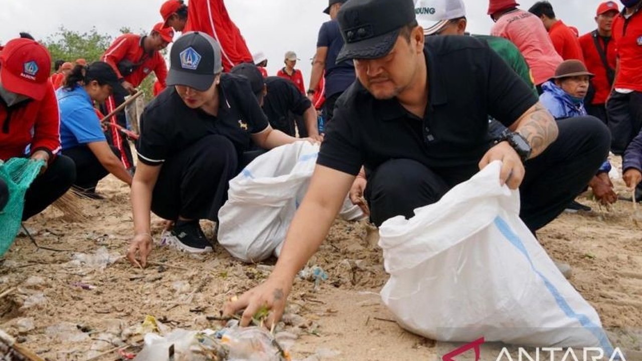 Pemerintah Kabupaten Badung terus mengintensifkan Aksi Bersih Pantai Kedonganan dan pesisir lainnya sebagai komitmen menjaga kebersihan lingkungan dan mendukung pariwisata daerah.