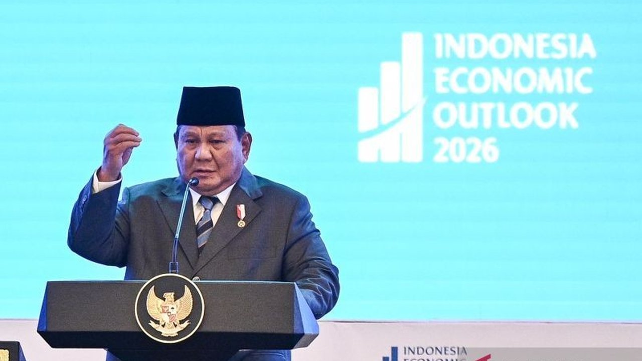 Presiden Prabowo Subianto menargetkan Return On Assets (ROA) Danantara mencapai 7 persen, mendorong Badan Pengelola Investasi Daya Anagata Nusantara ini fokus pada proyek 'high return' dengan standar investasi lebih tinggi.