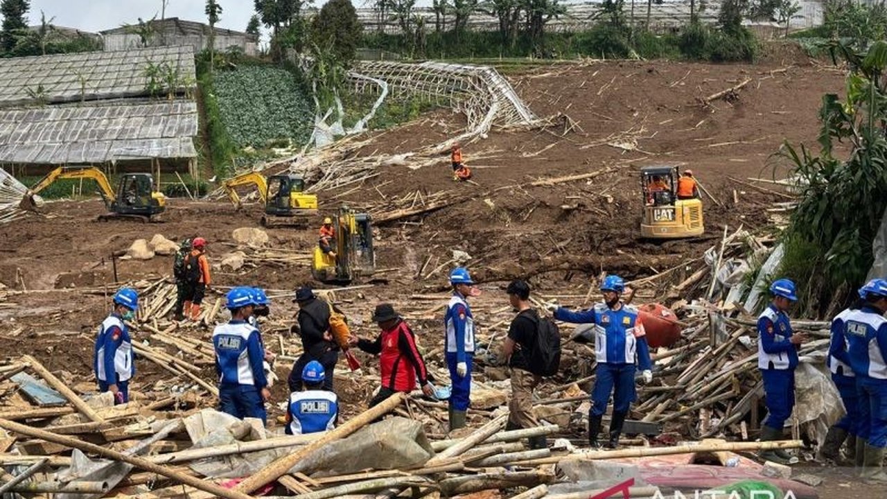 Setelah 22 hari, Basarnas resmi menutup Operasi SAR Cisarua untuk korban longsor di Bandung Barat, mengevakuasi 101 kantong jenazah dan mengidentifikasi 83 korban.