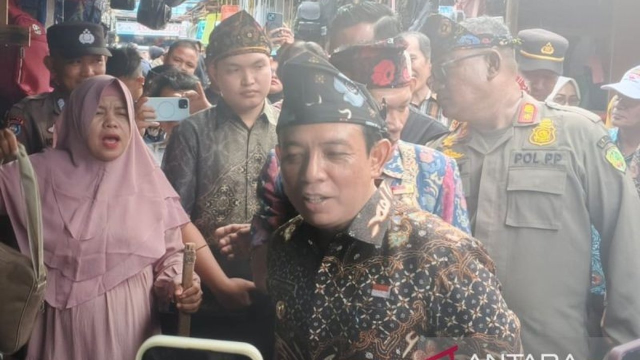 Pemerintah Kota Bengkulu sedang membangun lokasi baru untuk pedagang di sekitar Pasar Minggu. Upaya penataan Pasar Minggu Bengkulu ini diharapkan menciptakan ketertiban, kenyamanan, dan ruang usaha yang layak bagi para pedagang.