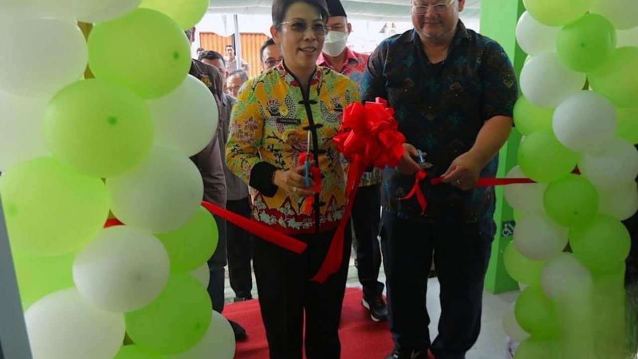 Peningkatan layanan kesehatan di Singkawang semakin nyata dengan hadirnya fasilitas cytotoxic dan gedung pelayanan jantung di RSUD dr. Abdul Aziz Singkawang. Masyarakat kini dapat menikmati layanan medis yang lebih modern dan berkualitas.