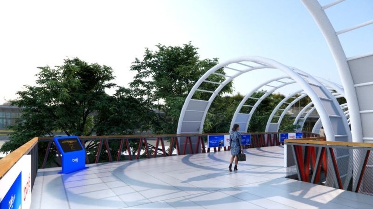 PT Jakarta Propertindo (Jakpro) membangun JPO JIS-Ancol dengan filosofi kearifan lokal Betawi, menjadikannya ikon baru yang menghubungkan Jakarta International Stadium dan Ancol, serta meningkatkan konektivitas kota global.