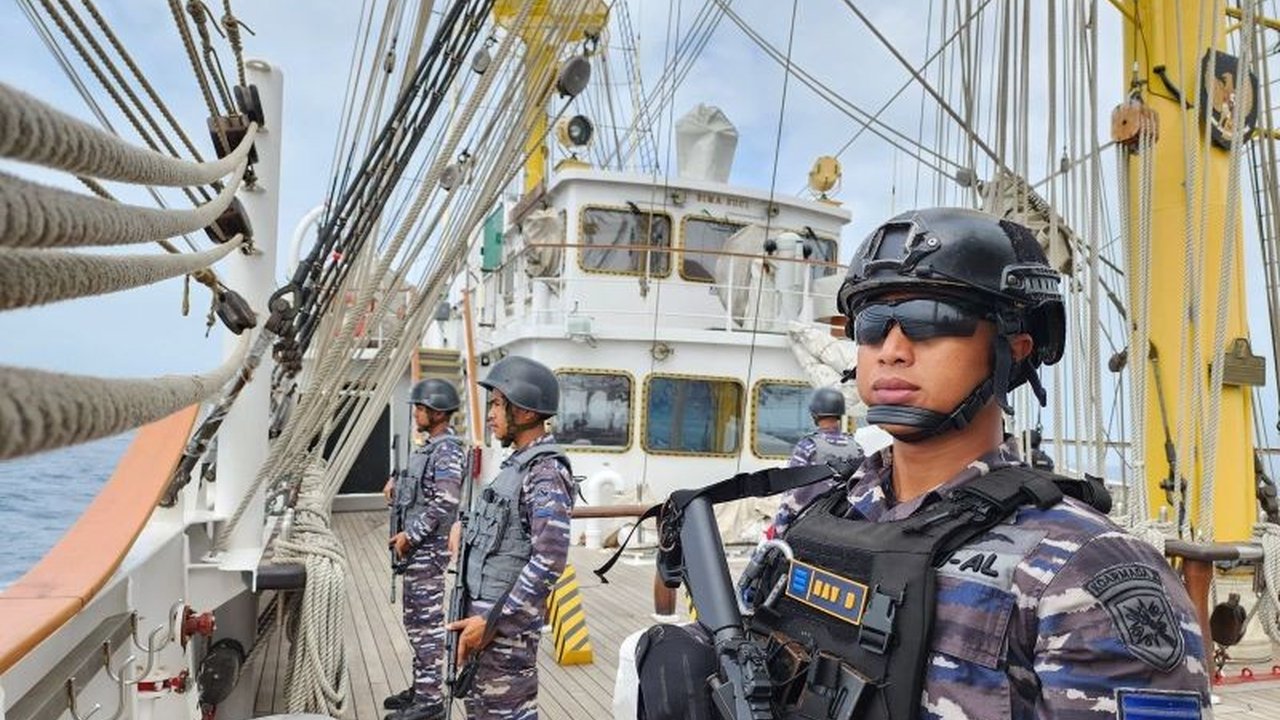 Kementerian Pertahanan mengonfirmasi Indonesia akan menerima hibah Kapal Induk Giuseppe Garibaldi dari pemerintah Italia, memperkuat armada TNI Angkatan Laut.