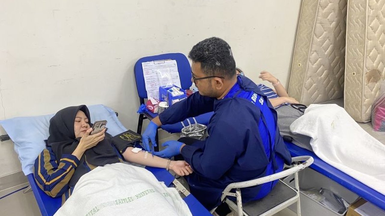 Unit Pengelola Darah PMI Batam memastikan stok darah mencukupi kebutuhan rumah sakit jelang hari besar keagamaan dan bulan puasa. Ketersediaan stok darah PMI Batam saat ini mencapai ribuan kantong dan terus diupayakan stabil.