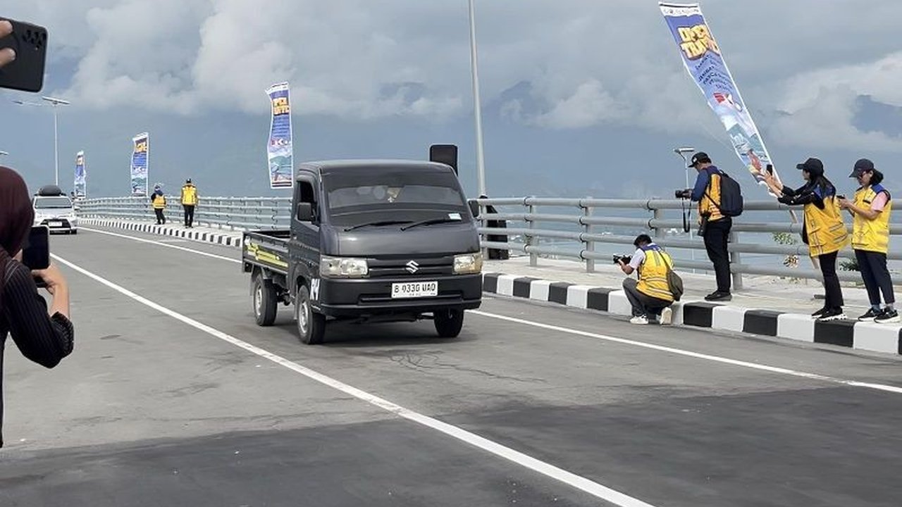Setelah rekonstruksi pascabencana 2018, Jembatan Palu 4 dan elevated road resmi dibuka kembali, Pemprov Sulteng mengajak masyarakat untuk menjaga aset penting ini demi kebangkitan daerah.