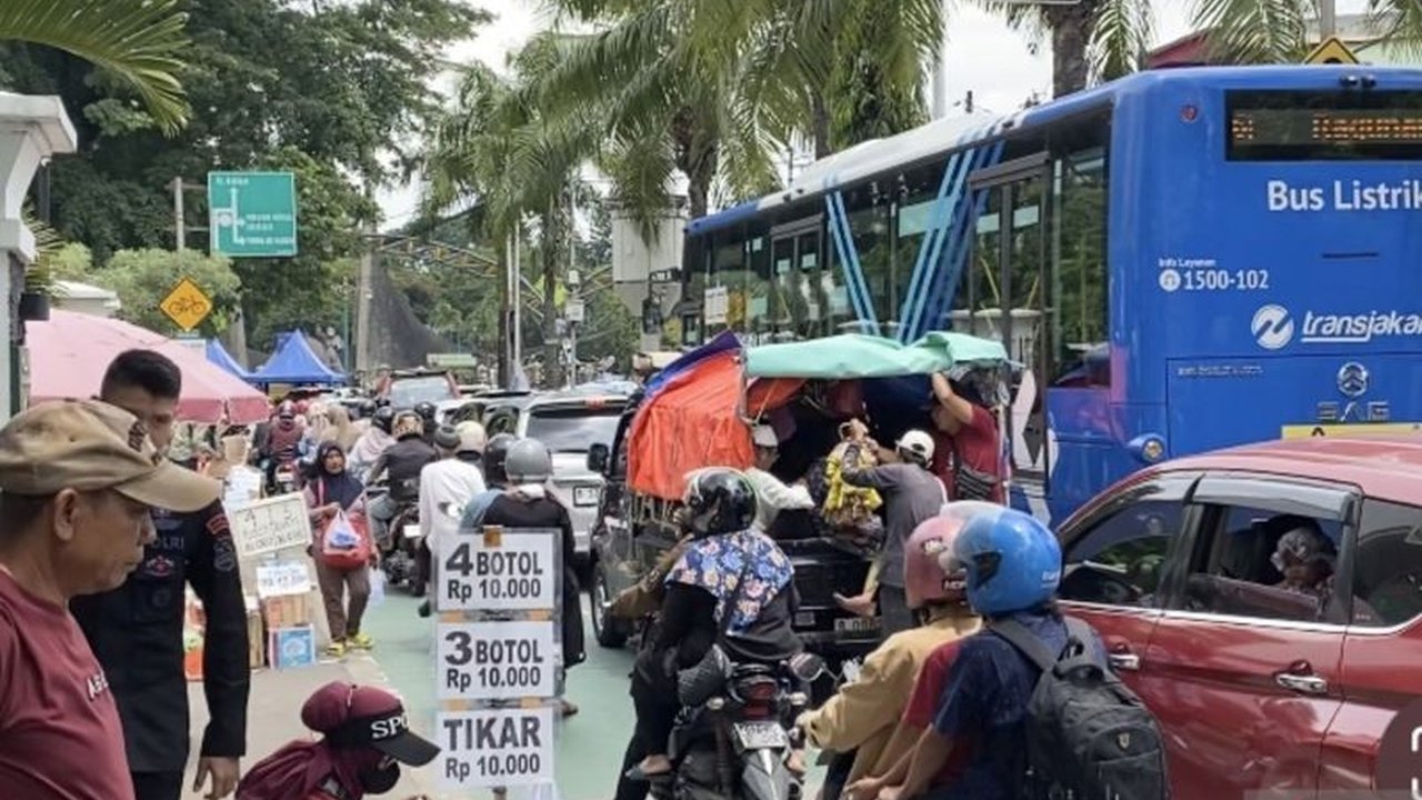 PT Transportasi Jakarta (Transjakarta) memperketat Standar Operasional Prosedur (SOP) pengemudi dan sosialisasikan blind spot guna cegah kecelakaan fatal, menyusul insiden di Jalan Margasatwa Raya.