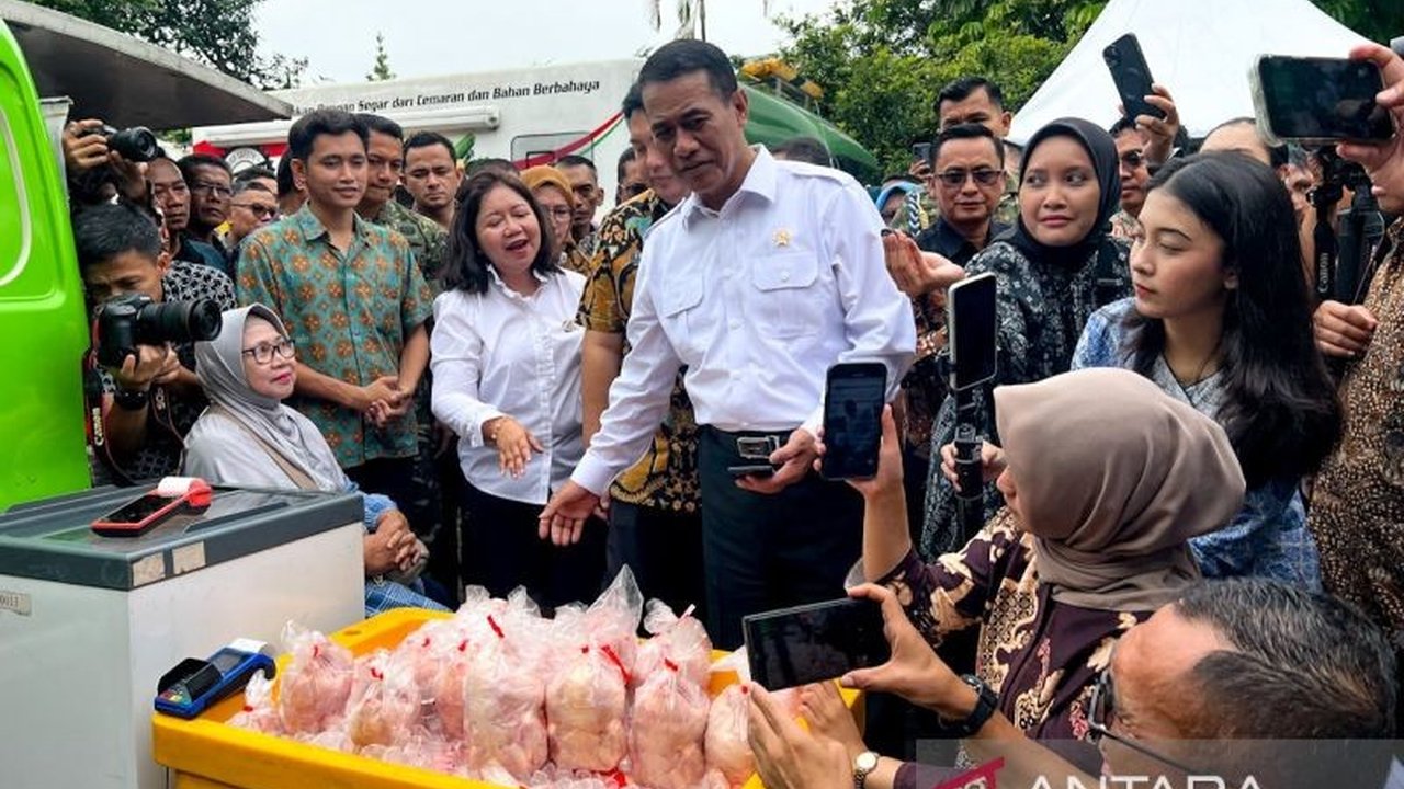 Badan Pangan Nasional (Bapanas) gencar menggelar Gerakan Pangan Murah (GPM) di 514 kabupaten/kota untuk menjaga stabilitas pasokan dan harga pangan jelang Ramadhan 1447 H, memastikan masyarakat dapat mengakses kebutuhan pokok dengan harga terjangkau.