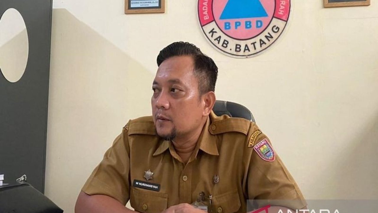 Pemerintah Kabupaten Batang mengambil langkah sigap merelokasi 28 keluarga terdampak longsor di Desa Pranten. Keputusan relokasi longsor Batang ini diambil demi keselamatan warga yang berada di zona merah pergerakan tanah.