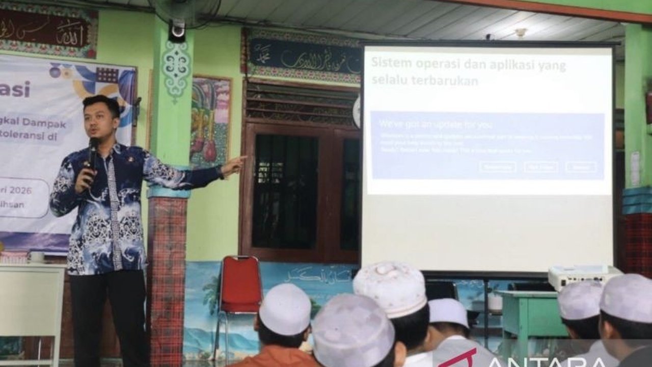 Dinas Komunikasi dan Informatika (Diskominfo) Kaltim gencar sosialisasikan pentingnya keamanan digital dan cara tangkal intoleransi di media sosial kepada pelajar, mengingat rendahnya literasi digital membuat generasi muda rentan kejahatan siber.