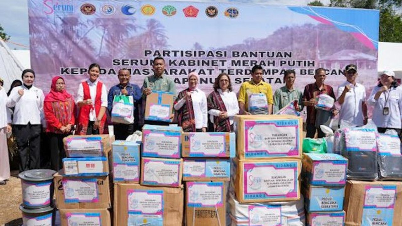 Solidaritas Perempuan Untuk Indonesia (Seruni) Kabinet Merah Putih (KMP) menyalurkan bantuan Seruni KMP Tapanuli Selatan kepada korban bencana, membawa pesan kepedulian dari Selvi Ananda.
