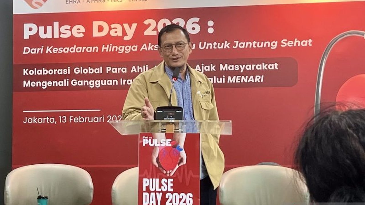 Kenali Metode MENARI, teknik meraba nadi sendiri yang sederhana namun efektif untuk deteksi dini aritmia jantung, khususnya fibrilasi atrium, guna mencegah risiko stroke.