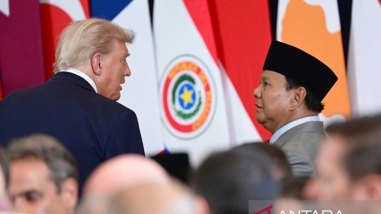 Presiden Prabowo Subianto hadir di KTT Gaza Sharm el-Sheikh, Mesir, menyaksikan penandatanganan perjanjian damai bersejarah yang diklaim mengakhiri konflik ribuan tahun. Apa kontribusi Indonesia?