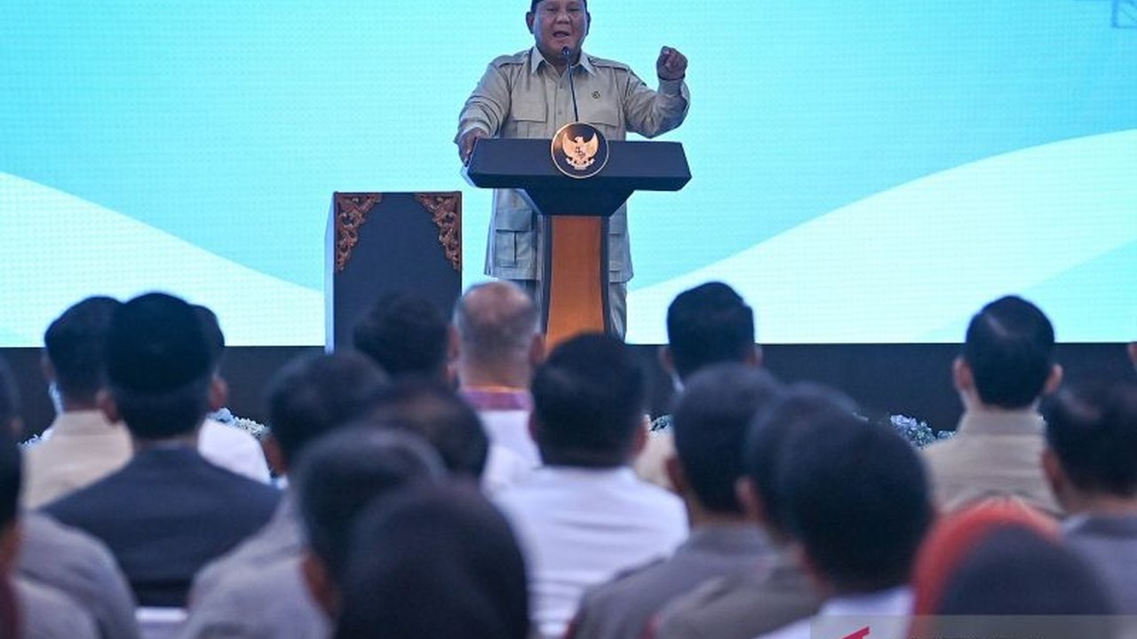 Presiden Prabowo Subianto menegaskan bahwa Kepolisian Negara Republik Indonesia (Polri) harus senantiasa menjadi polisi rakyat, mengingat sejarah kelahirannya dari perjuangan bangsa. Pernyataan ini disampaikan saat peresmian fasilitas gizi dan ketahanan p
