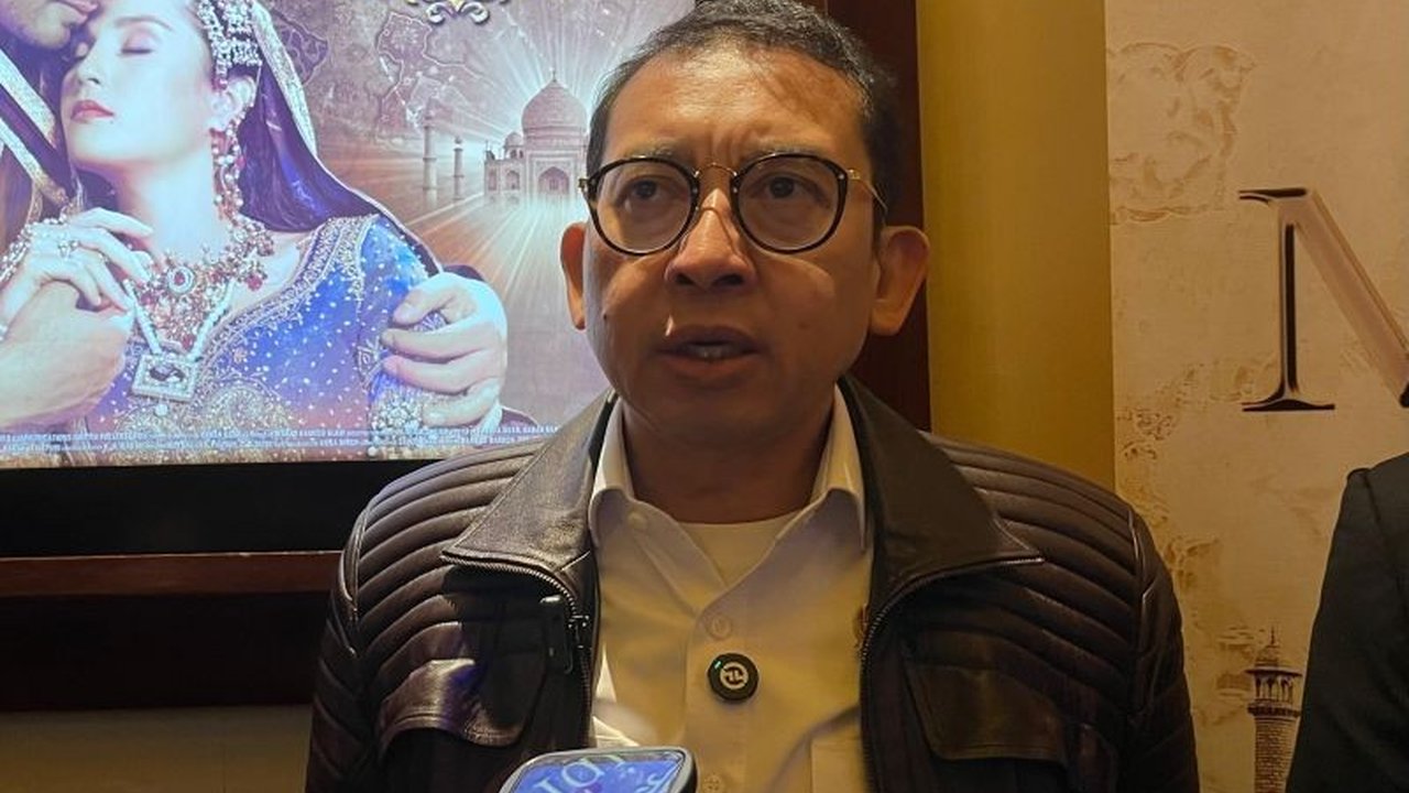 Menteri Kebudayaan Fadli Zon menegaskan perayaan Imlek Nasional adalah manifestasi akulturasi budaya yang kaya di Indonesia, menjadi jembatan penting bagi keberagaman bangsa.