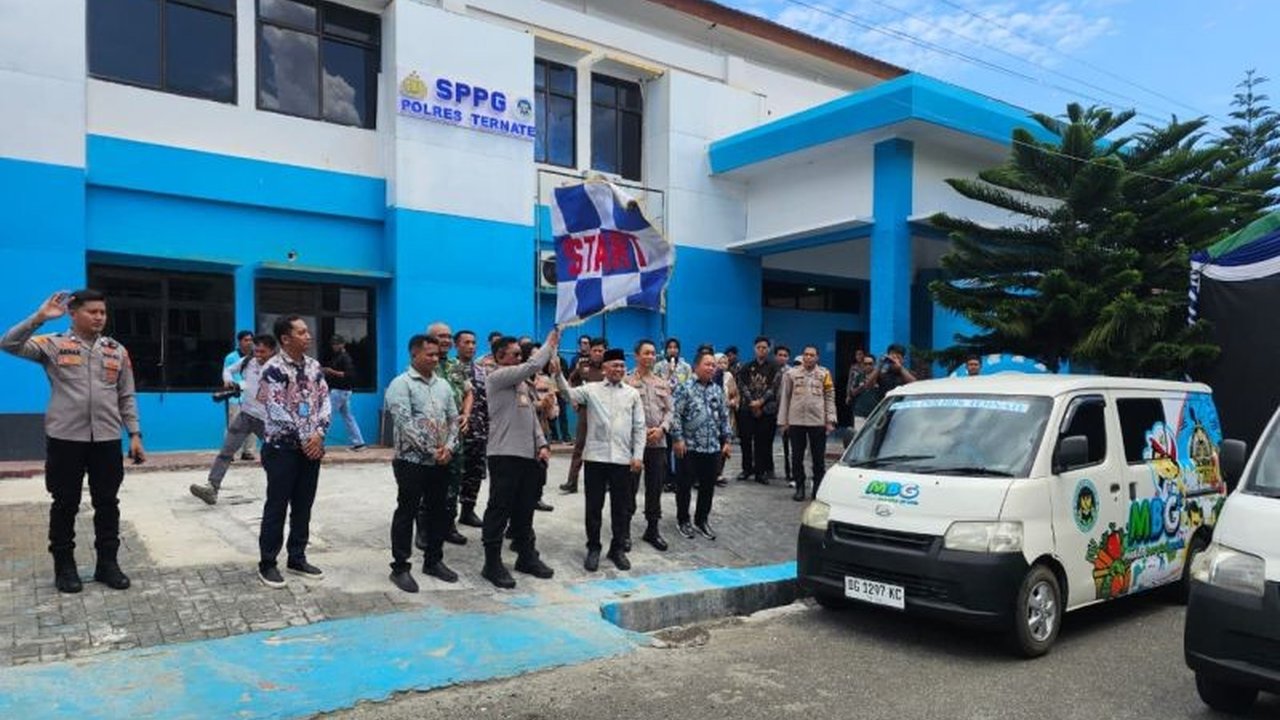 Polda Maluku Utara (Malut) memperkuat komitmennya terhadap Program Makan Bergizi Gratis (MBG) dengan meresmikan Satuan Pelayanan Pemenuhan Gizi (SPPG) dan Gudang Ketahanan Pangan di Polres Ternate, memastikan asupan gizi berkualitas bagi masyarakat.