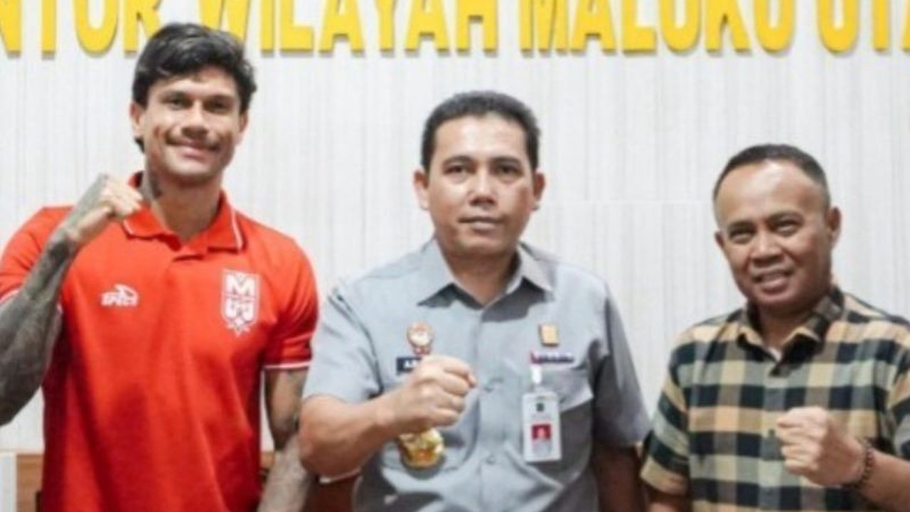 Penyerang Malut United FC, Ciro Henrique, sedang menjalani proses naturalisasi untuk menjadi Warga Negara Indonesia (WNI). Kantor Wilayah Kementerian Hukum dan Hak Asasi Manusia (Kemenkumham) Maluku Utara memastikan dukungan penuh dan kesiapan memproses p