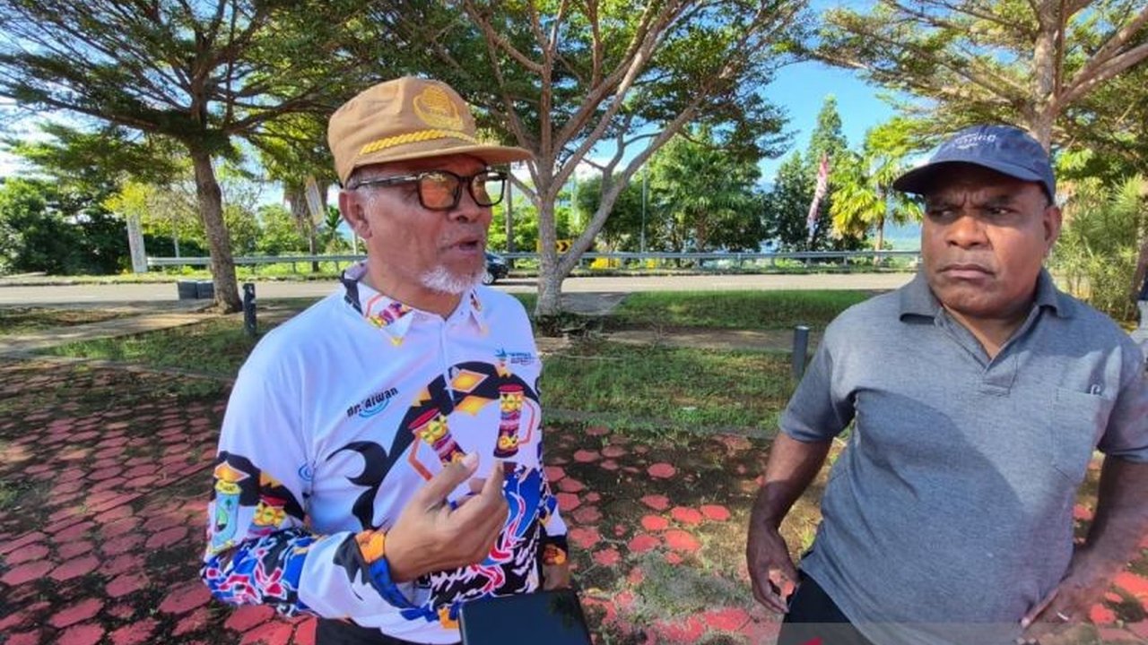 Pemerintah Provinsi Papua Barat menegaskan belum ada kasus Virus Nipah di wilayahnya. Langkah antisipasi dan pengawasan ketat terus dilakukan untuk mencegah masuknya penyakit zoonosis ini, terutama dari luar daerah.