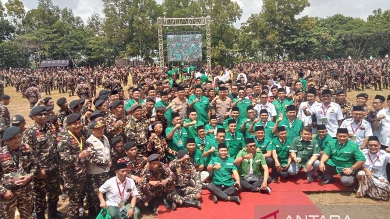 Kapolri Jenderal Listyo Sigit Prabowo resmi membuka Pelatihan GP Ansor di SPN Selopamioro, Bantul. Kegiatan ini diharapkan tingkatkan kualitas SDM kader untuk mengisi kemerdekaan dan menjaga kondusifitas bangsa.
