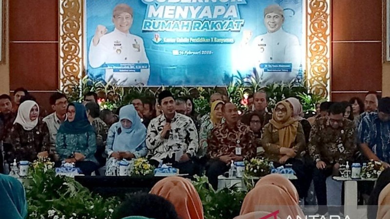 Wakil Gubernur Jawa Tengah Taj Yasin Maimoen meresmikan Rumah Rakyat, mendekatkan Layanan Aduan Warga Jawa Tengah ke cabang dinas demi respons pemerintah yang lebih cepat dan merata terhadap keluhan masyarakat.