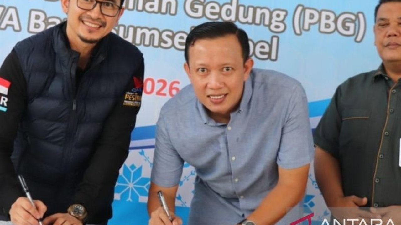 DPMPTSP Palembang terapkan digitalisasi pembayaran Persetujuan Bangunan Gedung (PBG) via virtual account, cegah calo dan tingkatkan PAD. Inovasi ini dorong layanan perizinan bangunan lebih transparan, akuntabel, dan efisien.