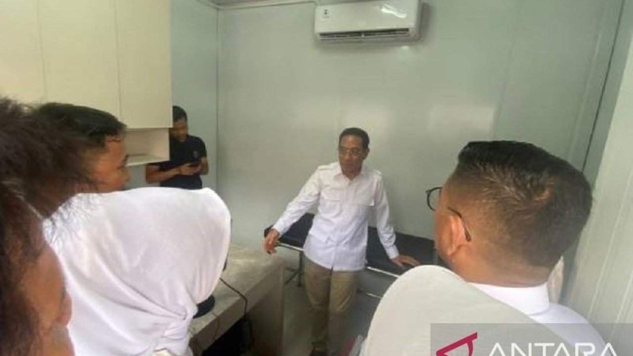 Wakil Menteri Kesehatan meresmikan Pos Kesehatan Pasar Tangerang di dua lokasi, membawa layanan pemeriksaan kesehatan dasar lebih dekat kepada masyarakat di pasar tradisional.