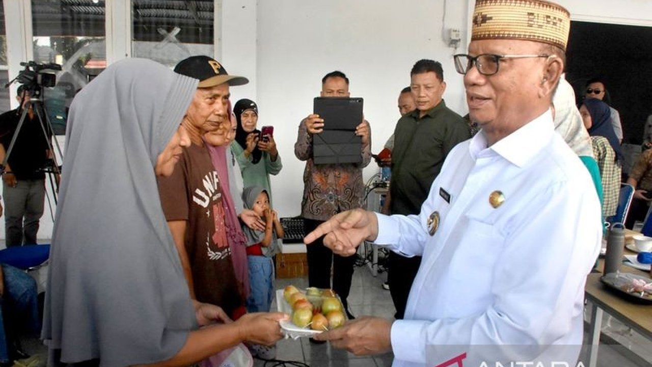 Pemkab Bone Bolango gelar Gerakan Pangan Murah Bone Bolango jelang Ramadhan. Upaya ini jaga stabilitas harga pangan, kendalikan inflasi, dan pastikan akses kebutuhan pokok terjangkau.