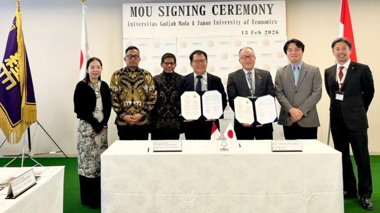 Yayasan Sakuranesia memfasilitasi kerja sama pendidikan vokasi Indonesia Jepang, ditandai dengan kunjungan Dekan Sekolah Vokasi UGM ke Jepang, demi pengembangan SDM berkualitas.