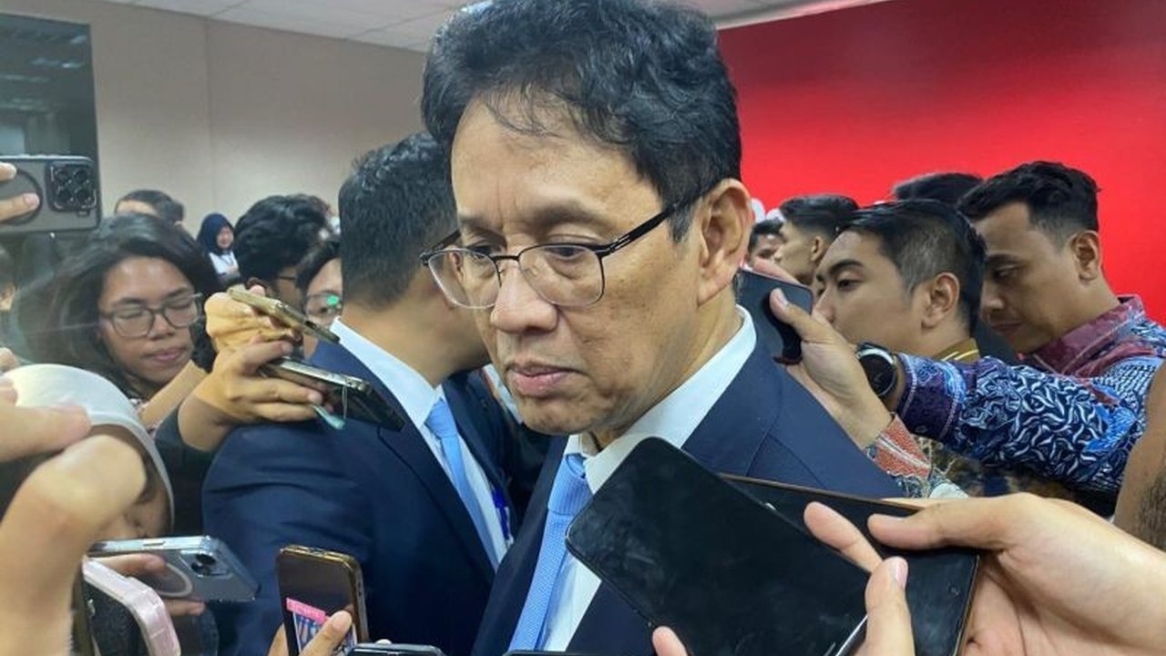 Menteri Keuangan Purbaya Yudhi Sadewa memastikan pemerintah tidak akan mengubah batas defisit anggaran 3 persen, meski menargetkan pertumbuhan ekonomi lebih tinggi. Kebijakan ini menekankan optimalisasi fiskal dan investasi untuk mendorong ekspansi ekonom