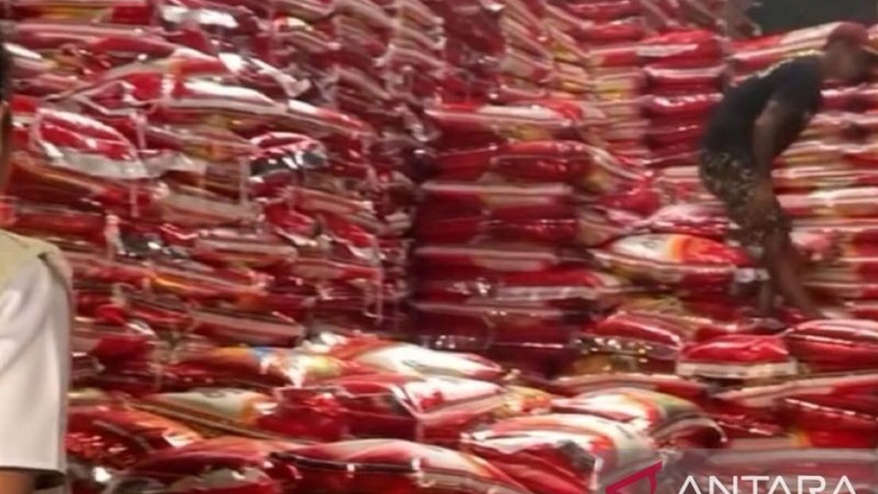 Pemerintah Provinsi Maluku memastikan ketersediaan stok bahan pokok Maluku aman dan mencukupi kebutuhan masyarakat hingga perayaan Idul Fitri 1447 H atau Lebaran 2026, dengan sejumlah komoditas strategis surplus.
