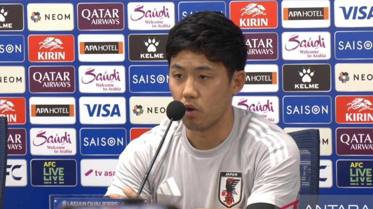 Pelatih Liverpool Arne Slot memberikan pembaruan mengenai kondisi Wataru Endo yang mengalami cedera parah, memunculkan pertanyaan apakah gelandang Jepang ini bisa kembali bermain di sisa musim.