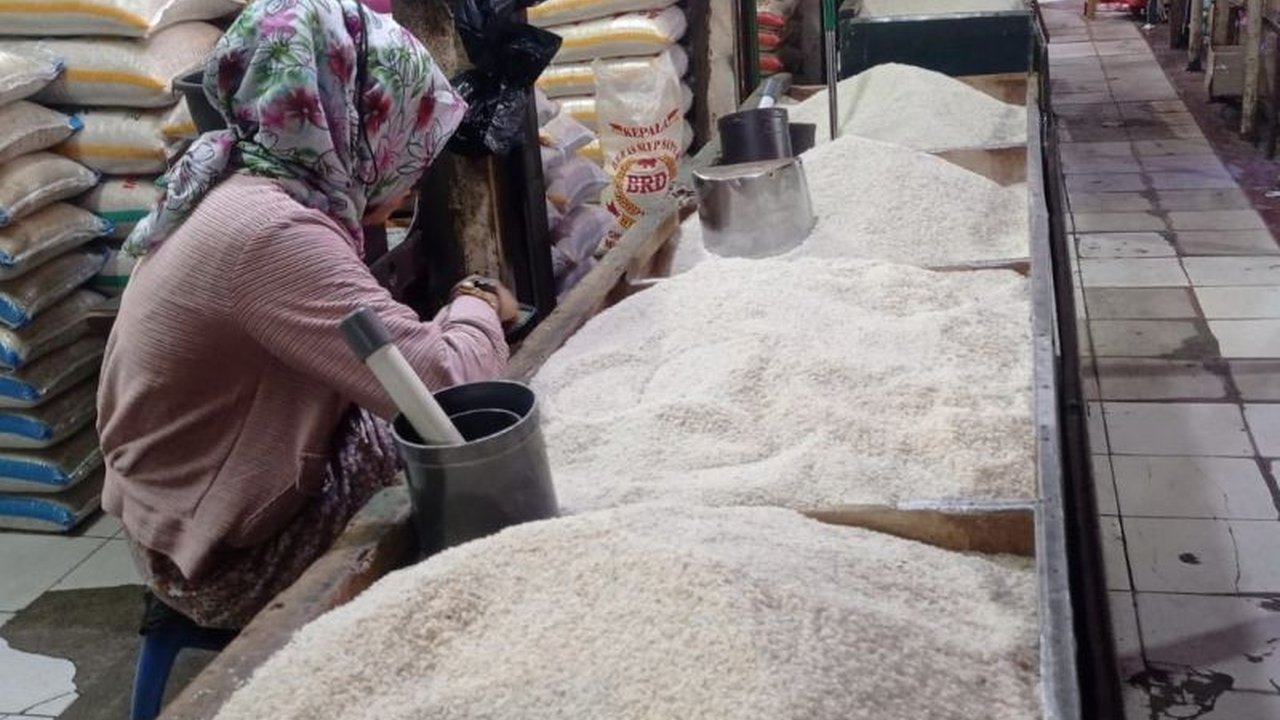 Menjelang Ramadhan dan Idul Fitri 1447 H, Disperindag Lebak tegas ingatkan pedagang tidak menjual sembako di atas HET, ancam sanksi berat demi menjaga stabilitas harga dan ketersediaan HET Sembako Lebak.