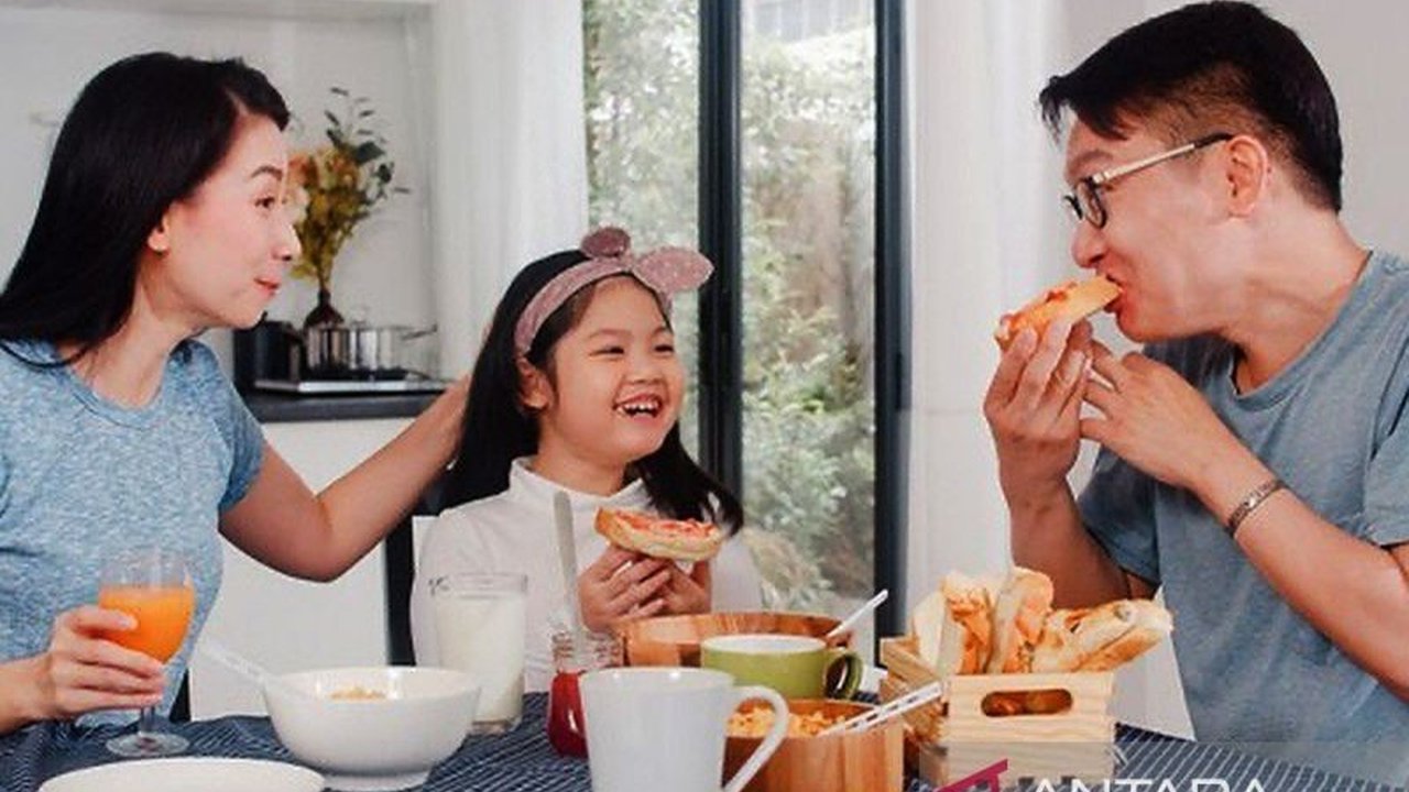 Pemenuhan nutrisi menjadi fondasi krusial bagi keberhasilan terapi kanker anak dan proses pemulihan. Pahami mengapa asupan gizi optimal sangat penting untuk pasien.