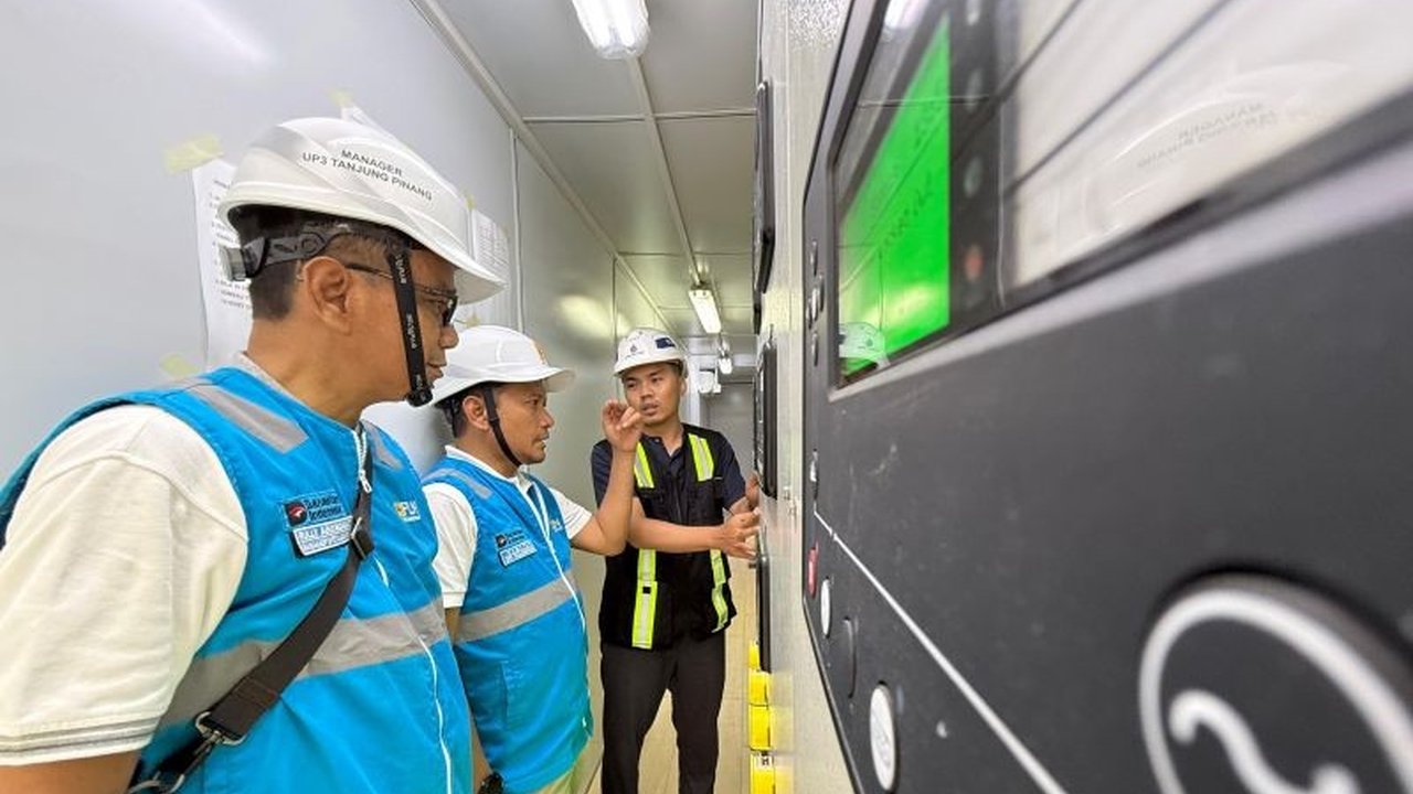 PT PLN (Persero) UID Riau dan Kepri menyiapkan mesin 25 MW untuk perkuat kelistrikan Bintan, mengantisipasi lonjakan kebutuhan daya hingga 120 MW pada 2027 dan mendorong pertumbuhan ekonomi daerah.