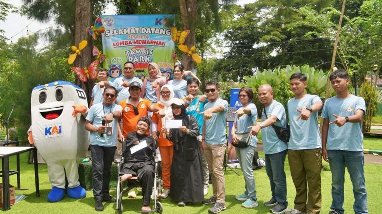 PT KAI Daop 7 Madiun aktif mengedukasi anak-anak tentang keselamatan perjalanan kereta api melalui kegiatan Weekend Asyik di Magetan. Simak bagaimana KAI menanamkan budaya disiplin sejak dini!